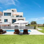 Three Ways Apartments