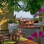 Villa Acacia