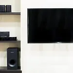 Rhodes Central Suite