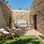 San Antonio Luxury Apartments, Medieval Town
