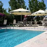 Gnest Apartments
