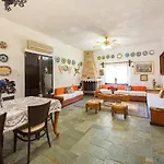 Traditional Villa Eucharis With Swimming Pool