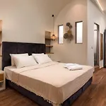 Zoe Suites