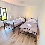 Elegant Traditional Suites & Apartment