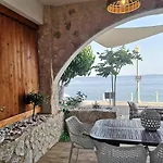 Relax Seaside House By Living In Blue