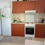 Sunny Mountain View Apartment With Free Parking
