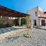 Villa Pefki
