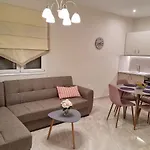 Ma Maison Rose