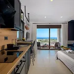 Kyano Lux Apartment Sea View