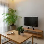 Stylish Rhodes Apartment With Prime Location - L & C City Escape