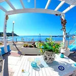 Beach Shack Studio S&L