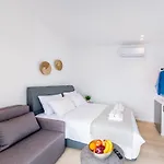 Sunwaves Beach Studio I