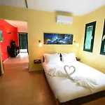 Cosy Apartment For Couples!