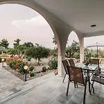 Villa Chara Gargen View