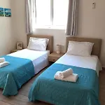 Antonis Barstreet Studio-Central
