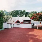 Greek Style Apartment With Jaquzzi & Barbeque