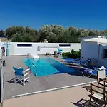 Beach Pearl - Beach Front House With Private Pool