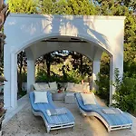 Villa Sofia With Garden, Pool And Lounge Areas