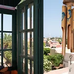 Labyrinthos Arts Guest House