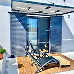 Tinyvibe - Downtown Seabreeze Studio