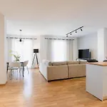 Mandraki City Center Apartments