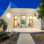 Villa Ixia