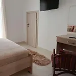 Mary'S Downtown Apartment