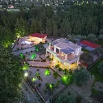 Physis Luxury Villa