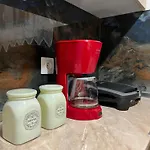 Alleyhouse 83