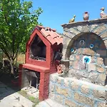 Maria'S Garden House
