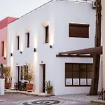 Utopia Luxury Suites - Old Town