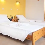 Omiros