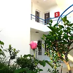 Flame Lily Studios & Apartments