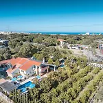 Artzy Villa