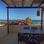 Villa Sunrise By The Sea