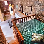 Yiannis Village House