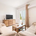 Ilia'S Apartment With View 2