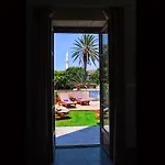 In Camera Art Boutique Hotel