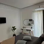 Cozy City Center Apartment