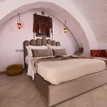 April Luxury Suites (Adults Only)