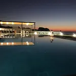 Liam Beach Front Luxury Villa With 100M2 Infinity Pool