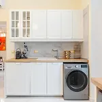 Themis' Urban Residence