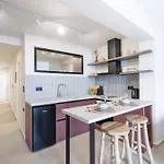 Sunny Sands Seaview Apartment