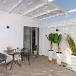 Castelo View Luxury Apt