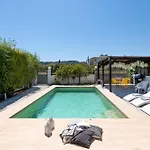 Niovis Villa