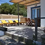 Alexandra'S Sea Front Villa