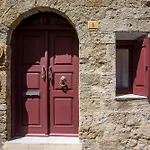 Alexandras Stone House