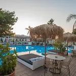 Bamboo Suites Hotel