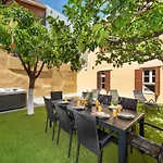 3-4 Bedrooms Villa In Old Town