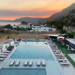 Pals Studios Pefkos